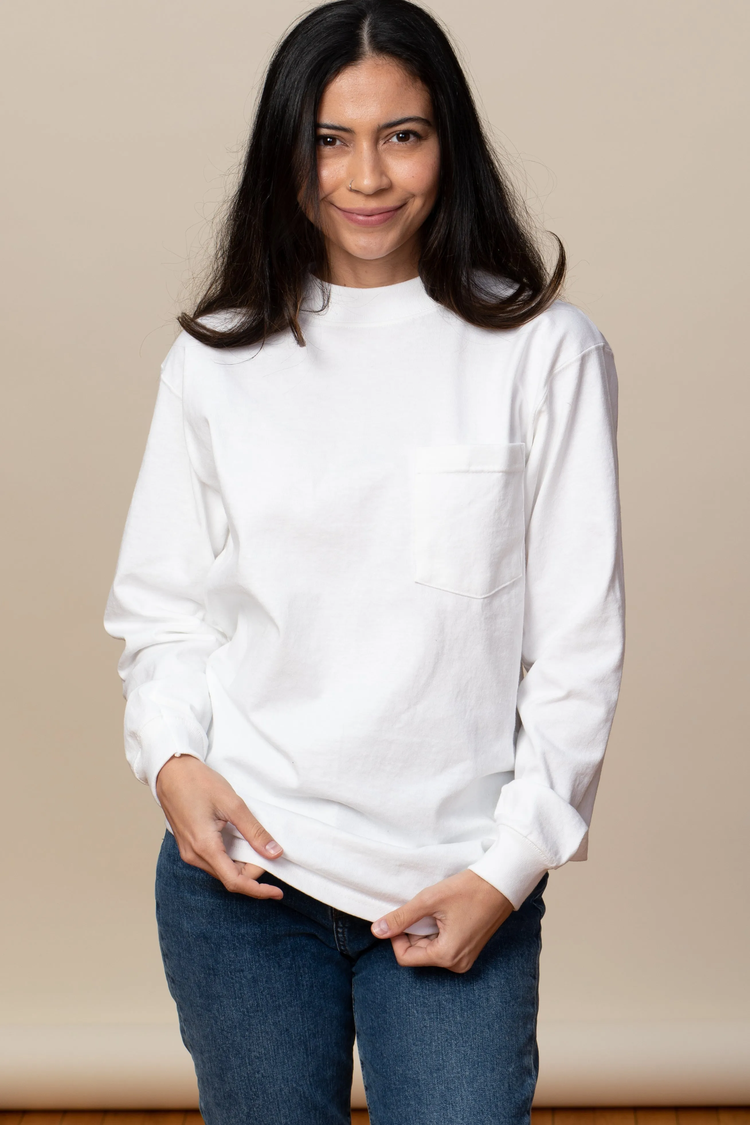 Adult Long Sleeve Crew Neck w/Pocket Classic Fit