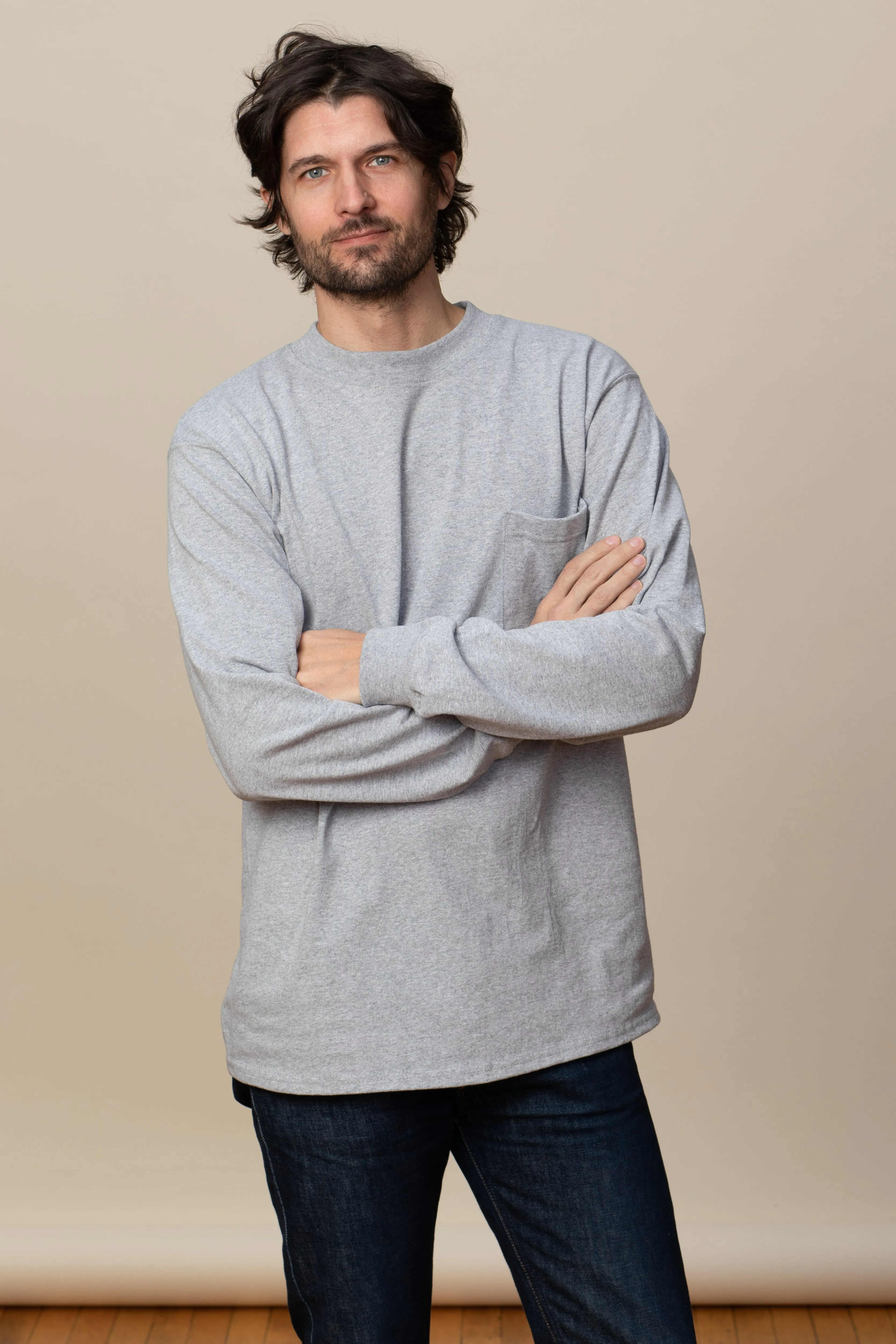Adult Long Sleeve Crew Neck w/Pocket Classic Fit