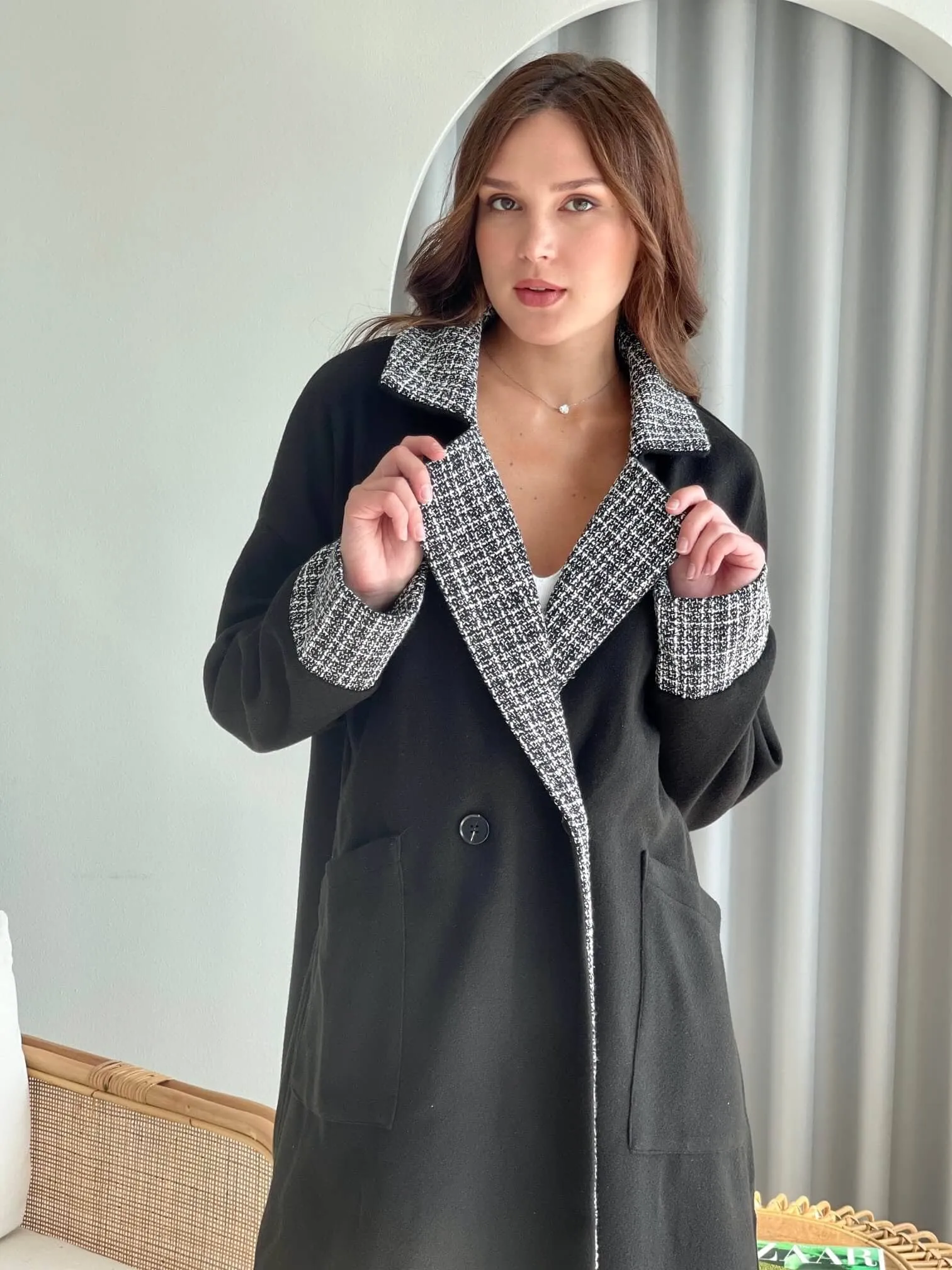 Black Drop Shoulder Coat (Plaided)
