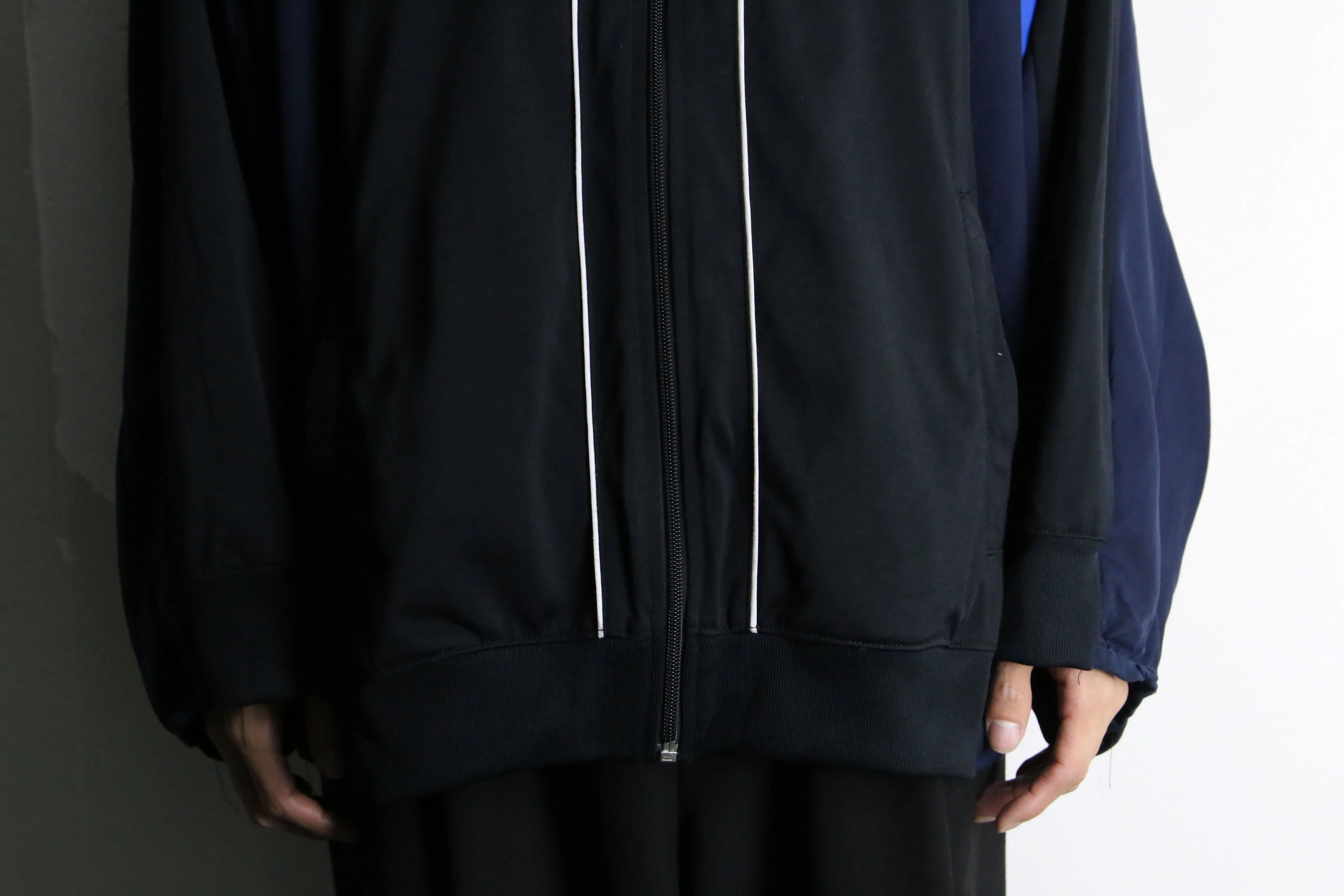 "Re:make" black×navy dolman sleeve track jacket