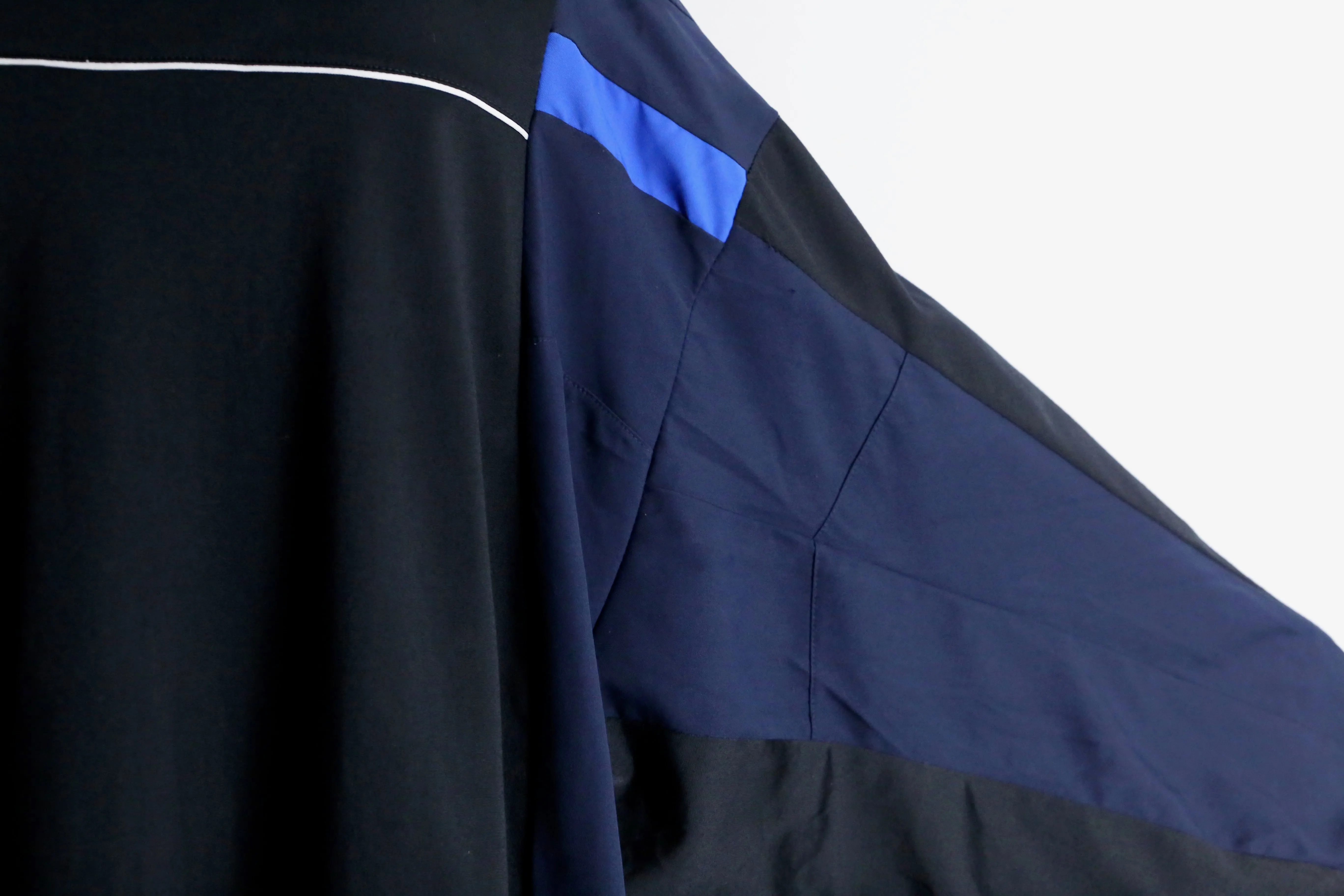"Re:make" black×navy dolman sleeve track jacket