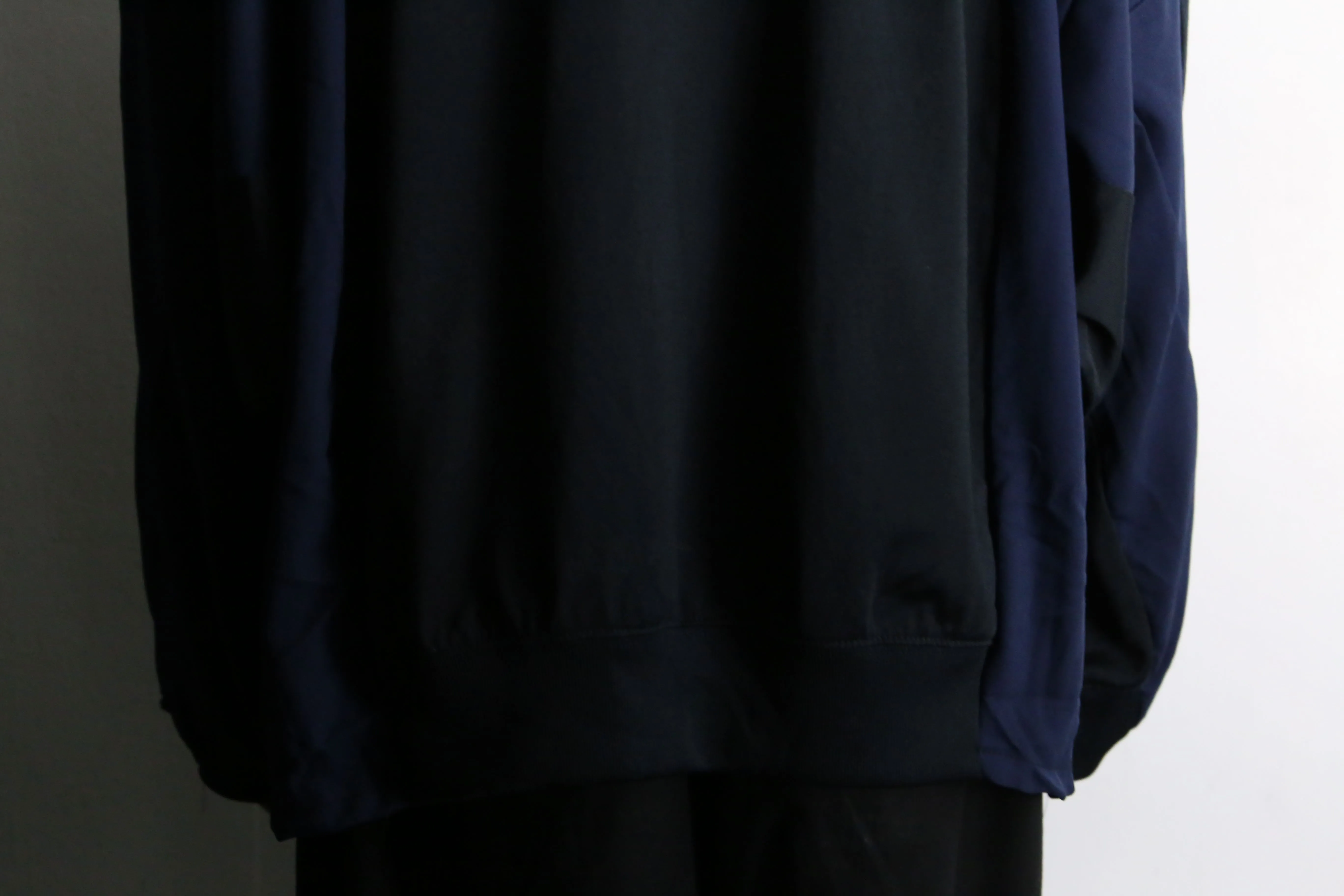 "Re:make" black×navy dolman sleeve track jacket
